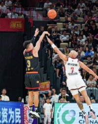 华体会体育官方入口-贺希宁：没有团队帮助我拿不到MVP，感谢今晚所有人复出的努力